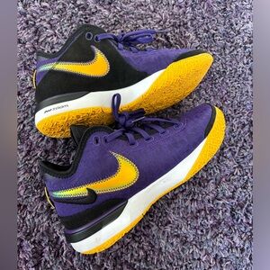 Nike Lakers LeBron NXXT Gen